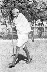 Mahatma-Gandhi-walking